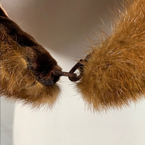 Vintage Fur Neck Accent - Picture 3 of 5